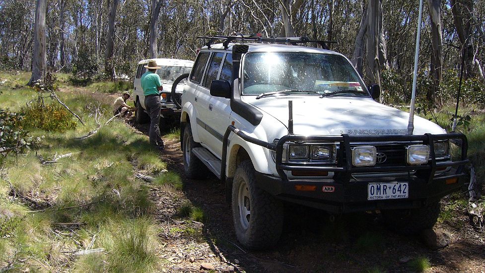 09-Airing down on the Knocker Link track.JPG